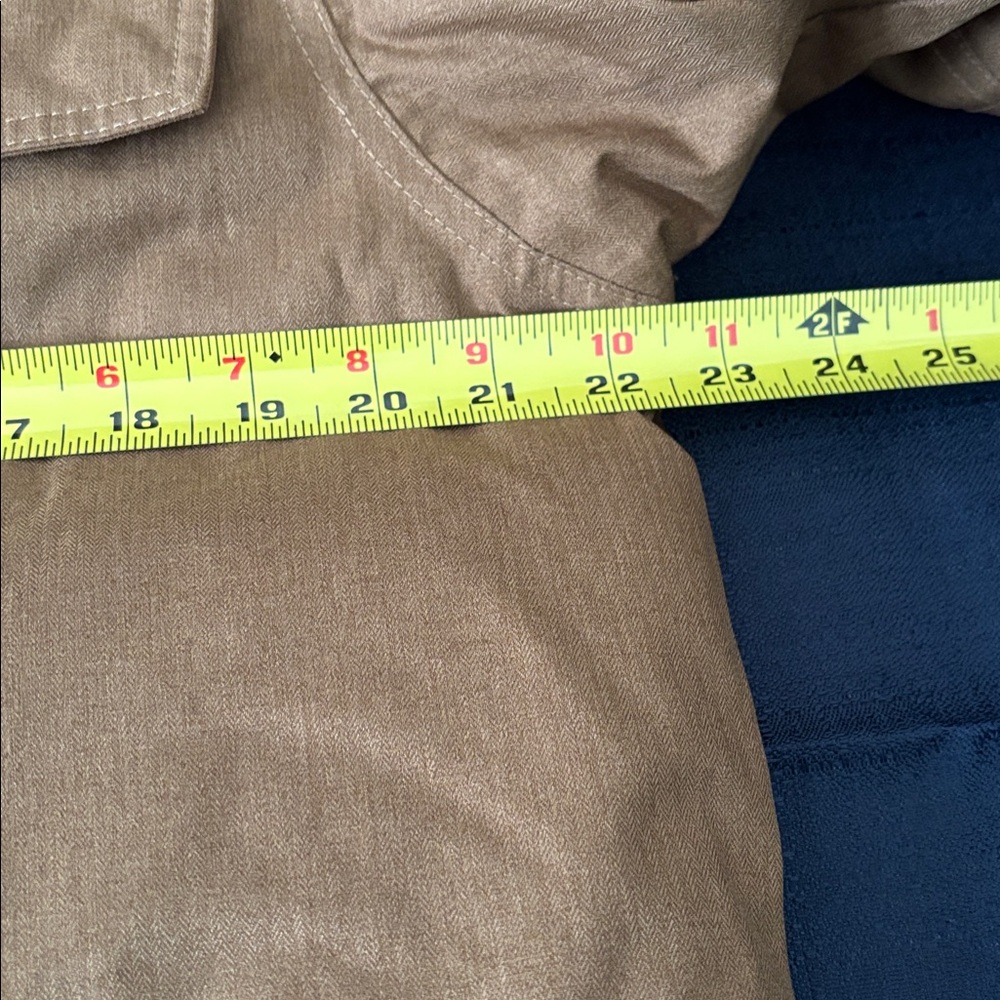 Columbia Men's Tan Performance Jacket - Picture 10 of 11